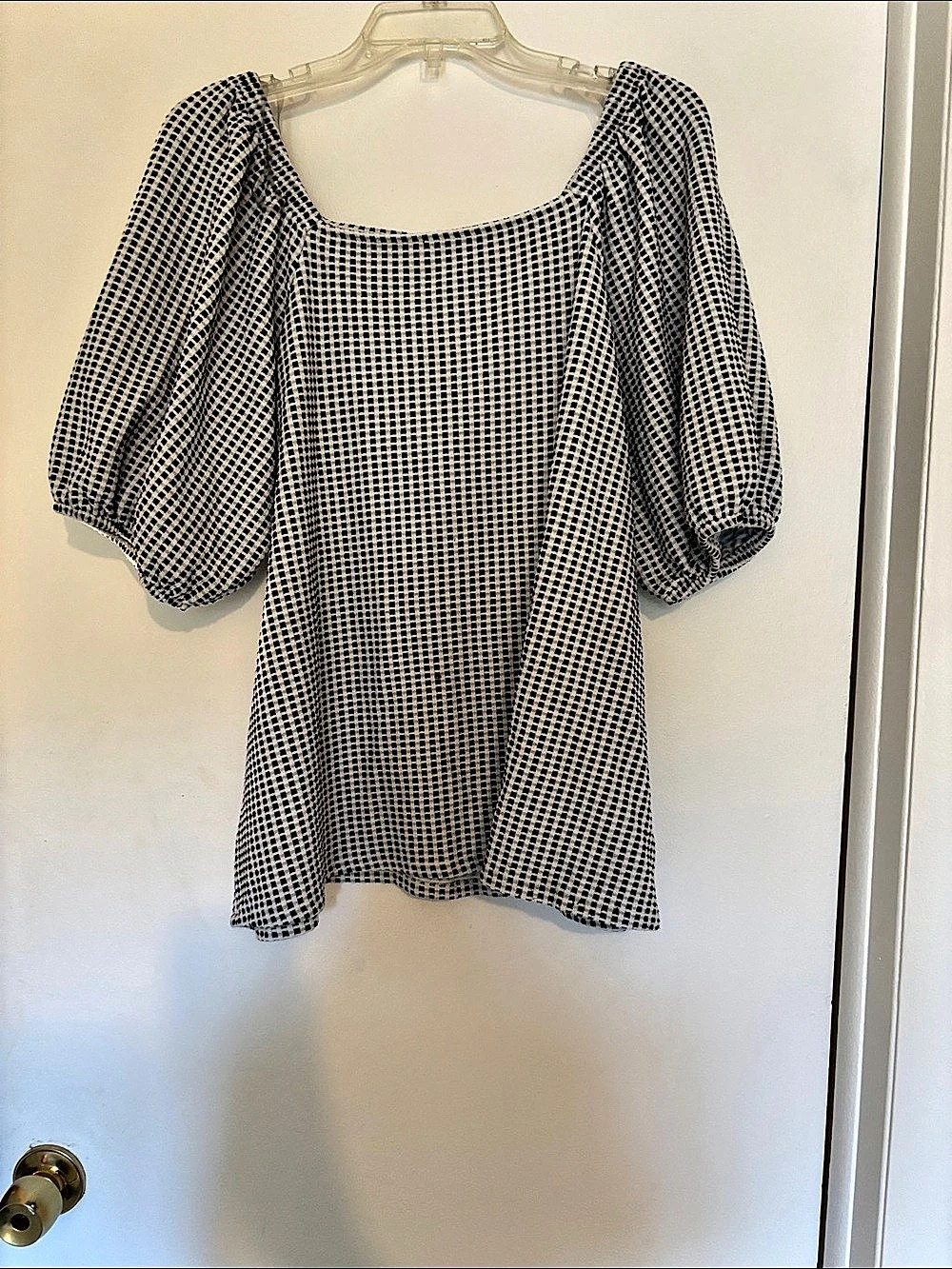 Checkered Puff Sleeve Blouse in Black & White